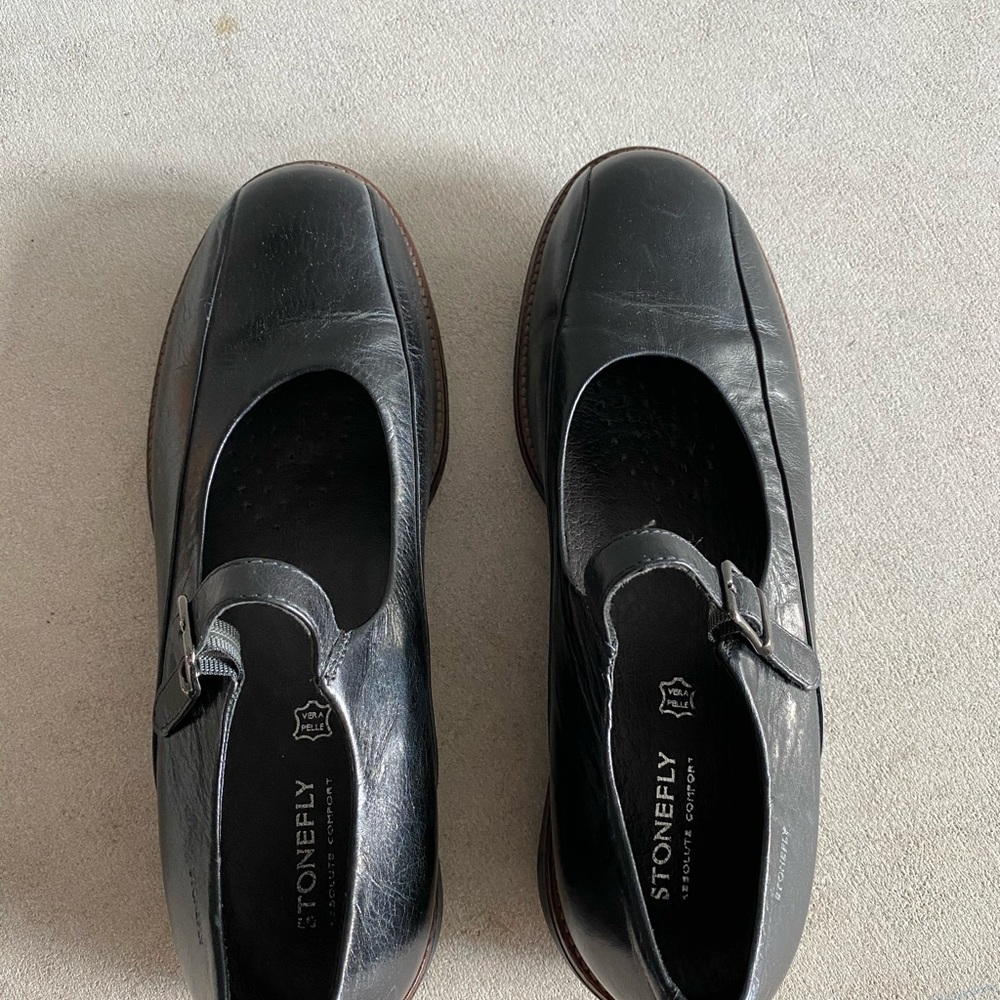 Like new Stonefly Mary Janes, 39